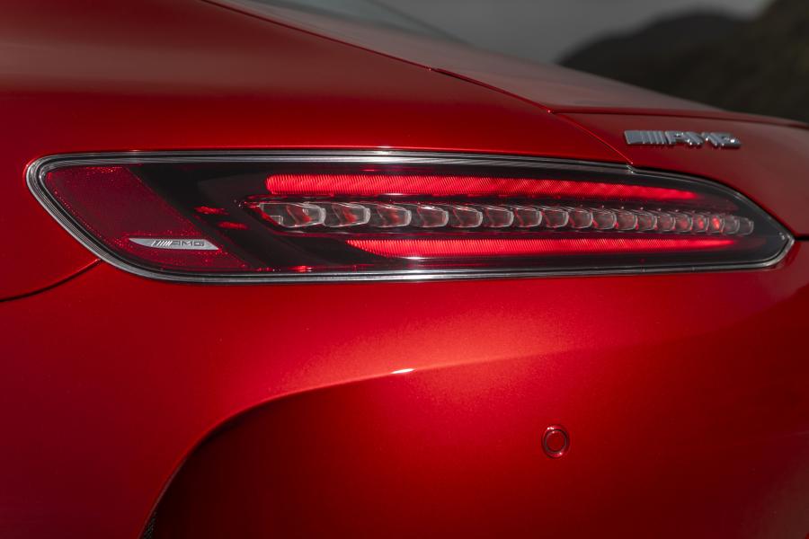 Детали экстерьера Mercedes-AMG GT C (C190) 2019 года  (NA) (фото 33 из 45)